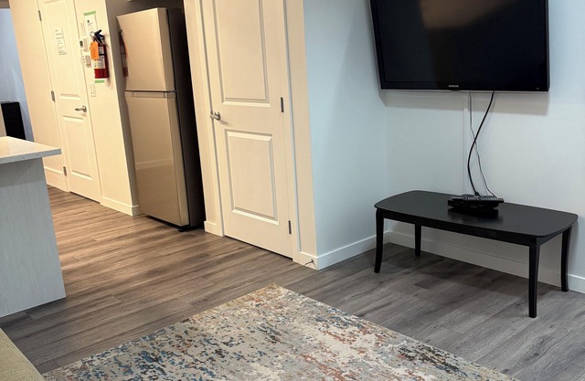 Beautiful basement separate entrance apartment, Livingston nw community Calgary