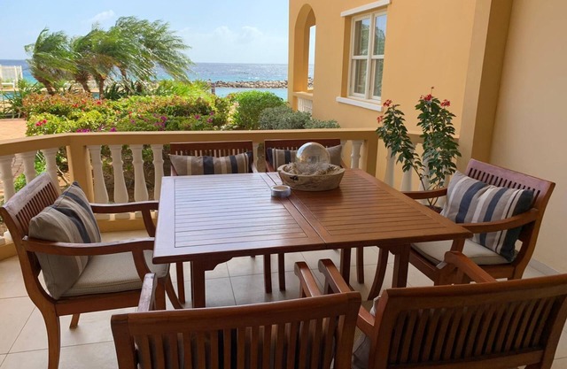 Beautiful beach apartment on ground floor with private beach