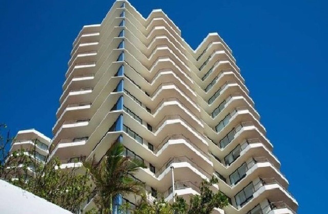 Beautiful Beach Front Apart. sleep six available Dec.27h 2025 - Jan.10th 2026.