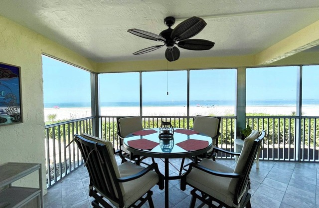 Beautiful beach/ocean front north-end renovated condo