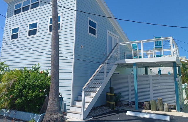 Beautiful Beachside Cottage