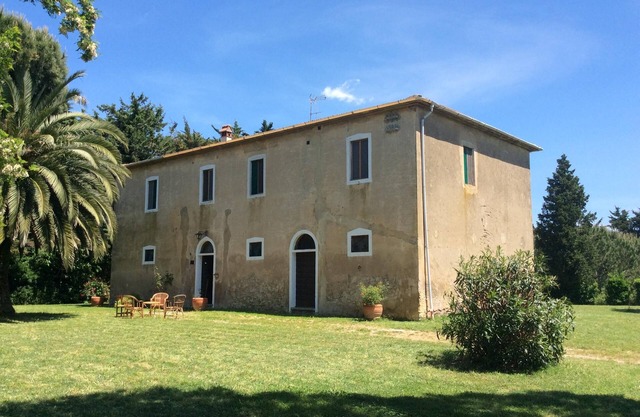 Beautiful beachside farmhouse on Tuscany Coast