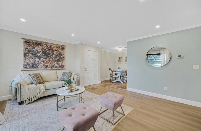 Beautiful, Bright and Airy Fully Furnished Condo in San Ramon, CA