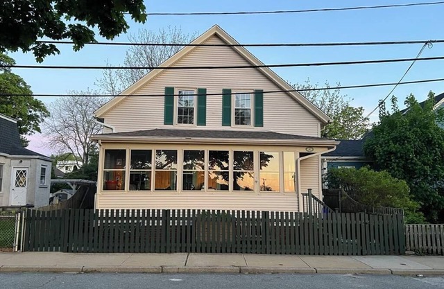 Beautiful Bristol 2BR Apartment Right Next To The Bay