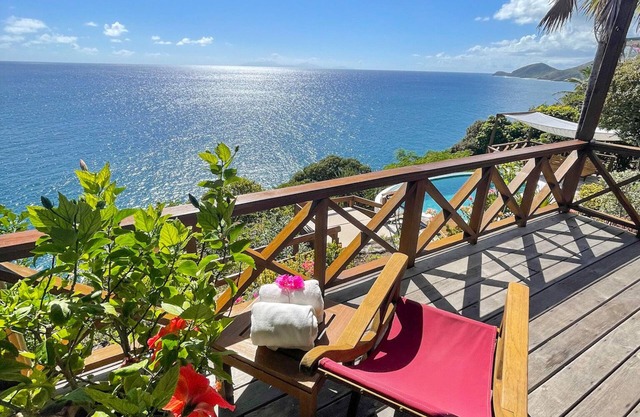 Beautiful Caribbean Property with 5 en-suite Bedrooms and Stunning Sunset Views