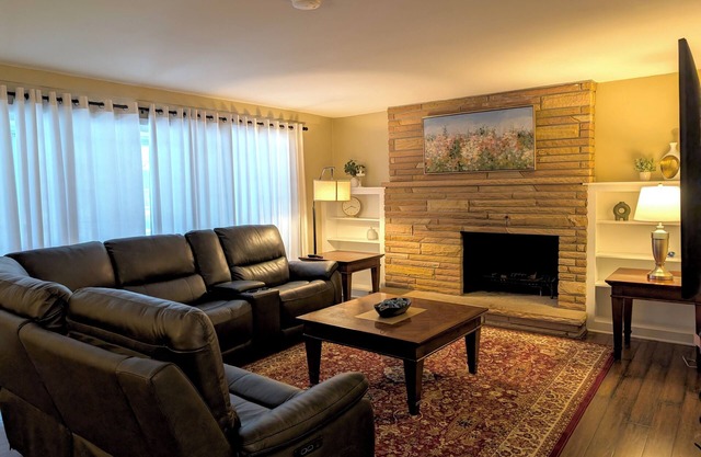 Beautiful Clarence Home in Central Location