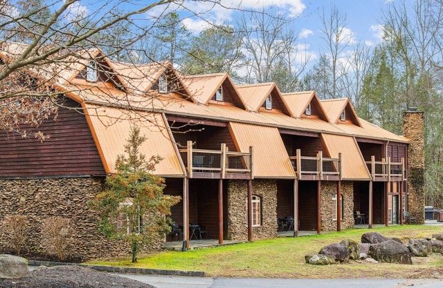 Beautiful Condo, Centrally Located in a Family Friendly Resort