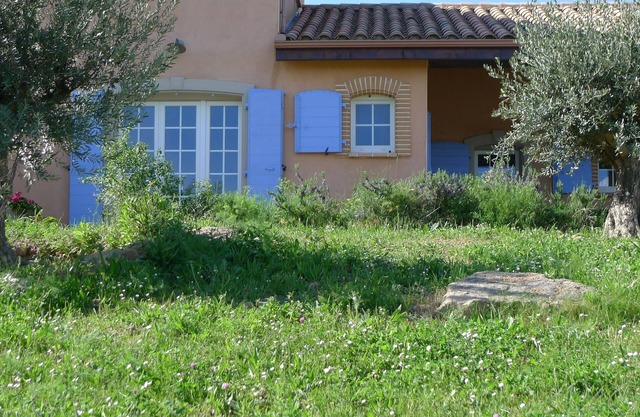 Beautiful cottage 15 minutes from the city