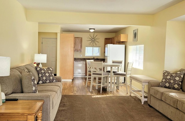 Beautiful cottage for the professional working out of town