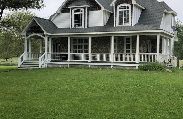 Beautiful Country Farm home to many rescue animals