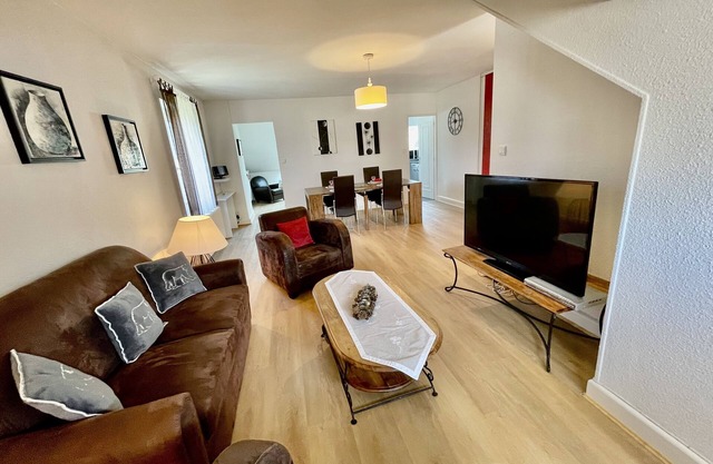 Beautiful cozy cottage upscale 4 people + garage