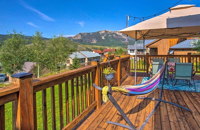 Beautiful Crested Butte Gem w/ Mountain Views