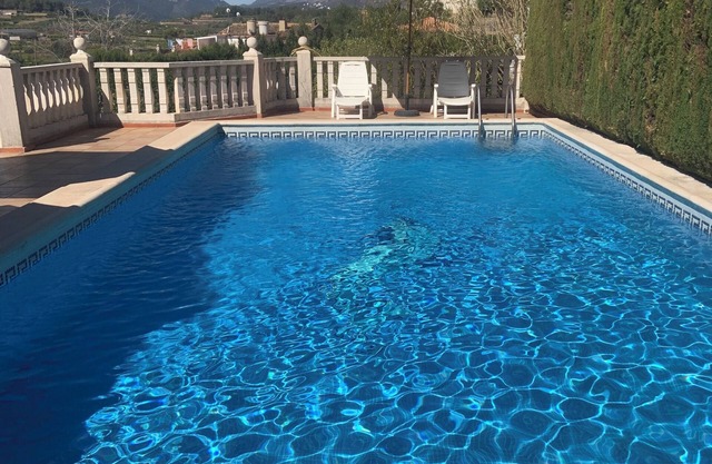 Beautiful detached villa set in lush gardens, large private pool, sleeps 6