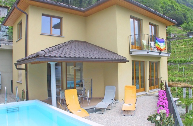 Beautiful detached house with swimming pool and panoramic views