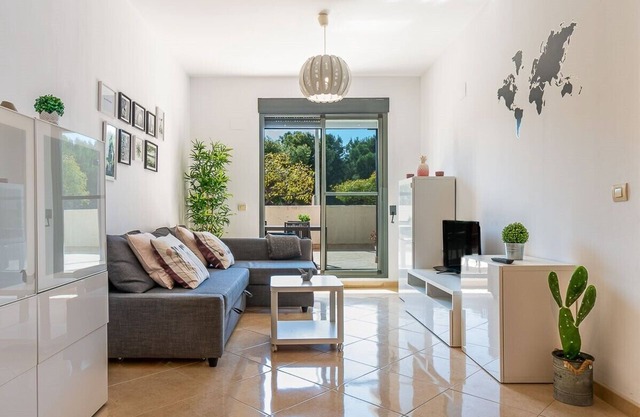Beautiful apartment by the sea