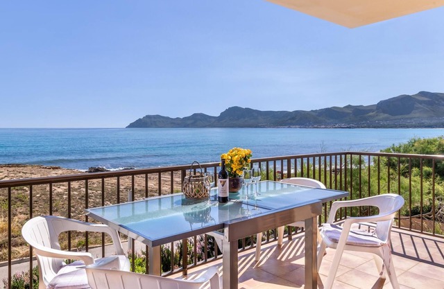 Beautiful Front-Line Beach House Up To 6 Guests in Mallorca🏖️