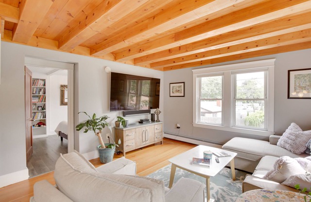 Beautiful Falmouth Condo w/Patio: Near Portland!