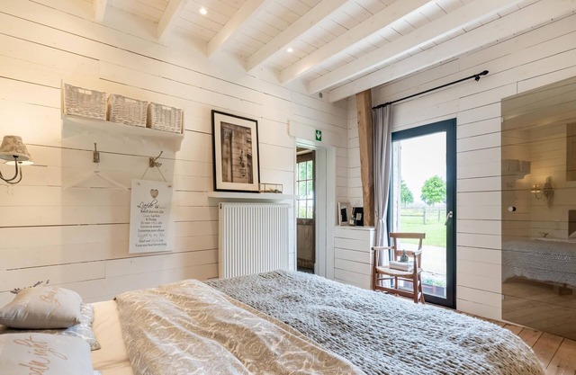 Beautiful Farmhouse in Pittem with Garden