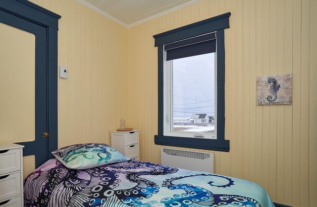 Beautiful farmhouse in front of the magnificent St-Lawrence river!nPet-friendly