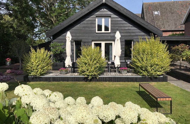 Beautiful farmhouse Het Vinkenest in Oud-Alblas for 16 persons