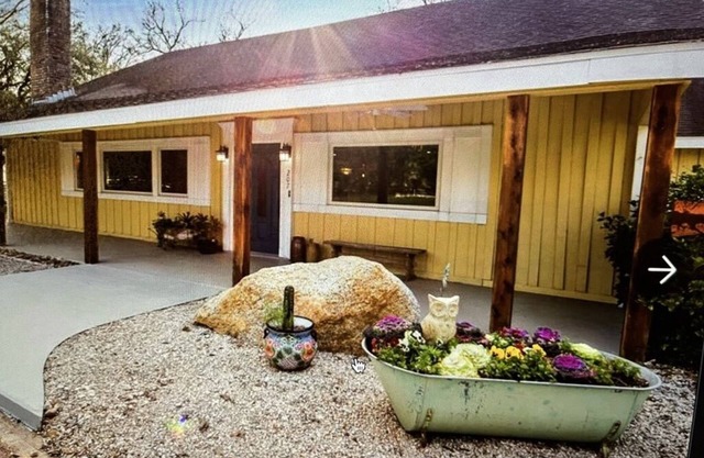 Beautiful Farmhouse with serene environment. 4+ acres beautiful landscape. n