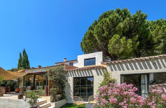 Beautiful home in Les Baux-de-Provence