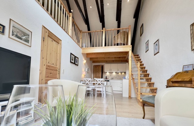 Beautiful fruit chamber: 85 sqm apartment for 4 people, terrace & garden