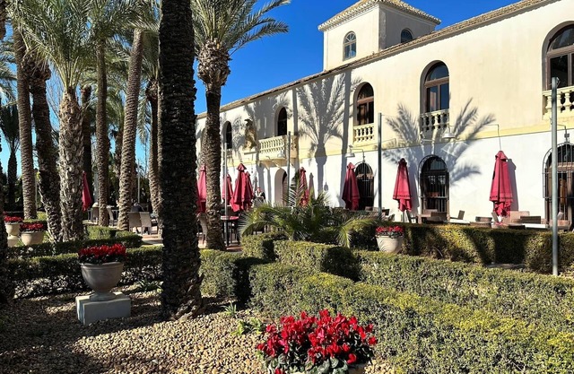 Beautiful fully renovated 4 person apartment in southern Spain