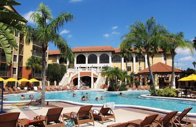Beautiful & fun resort with waterpark, Close to Universal, Sea World and Disney.