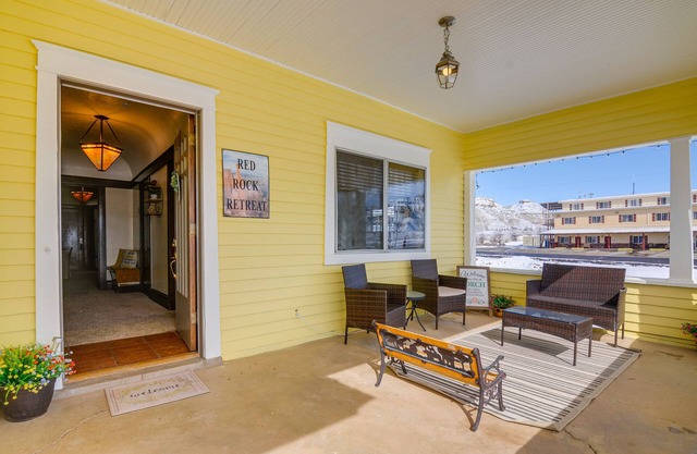 Beautiful Historic Home Near Bryce Canyon!