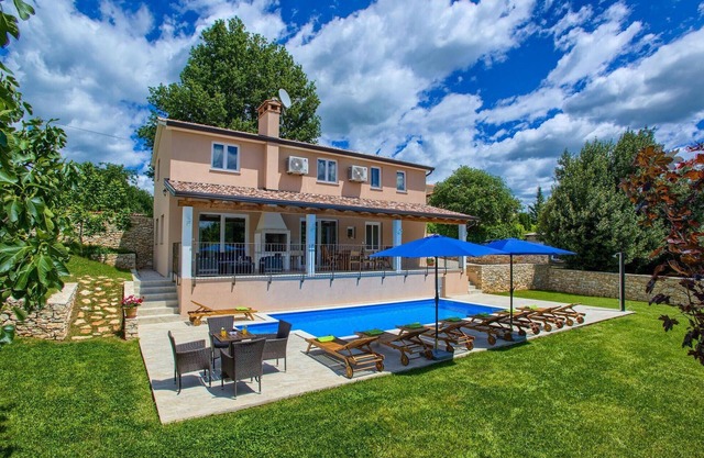 Beautiful home in Sveti Petar u Sumi