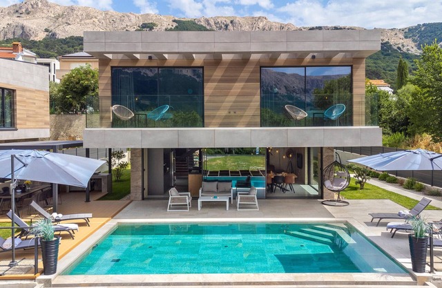 Beautiful home in Baska with WiFi