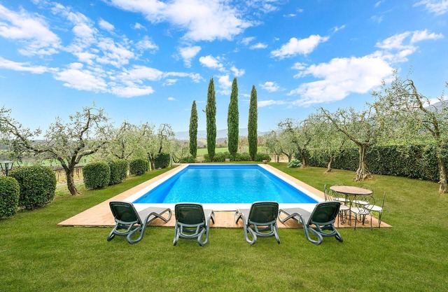 Beautiful home in Cetona with WiFi