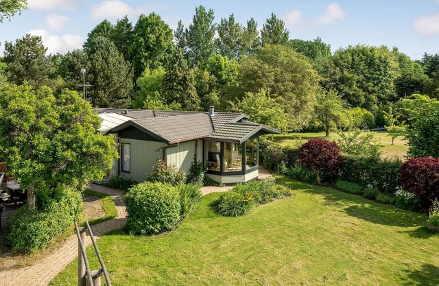Beautiful home in Faxe with kitchen