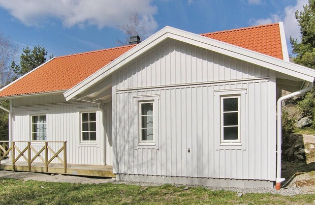 Beautiful home in Fjällbacka with sauna