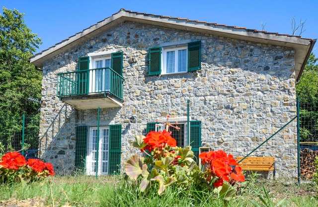 Beautiful home in Framura with WiFi