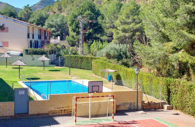 Beautiful home in Gilet