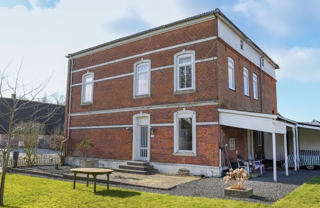 Beautiful home in Højer with WiFi