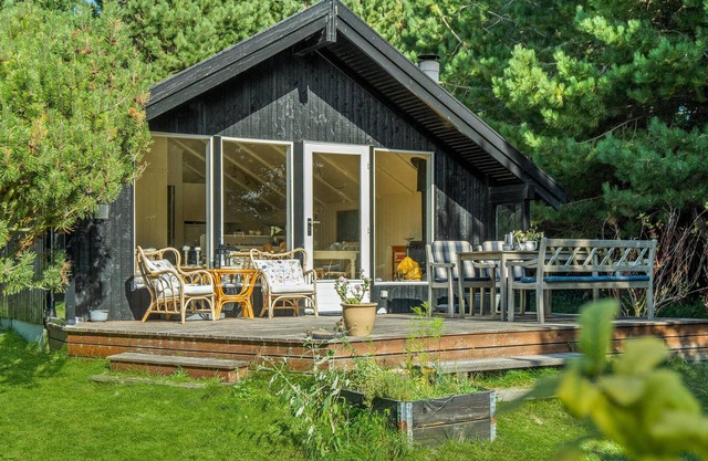 Beautiful home in Humble with WiFi