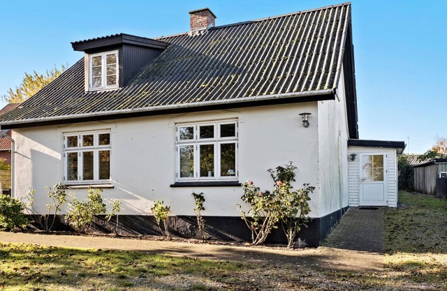 Beautiful home in Omø with WiFi