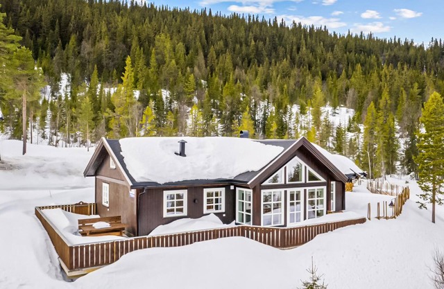 Beautiful home in Rødberg