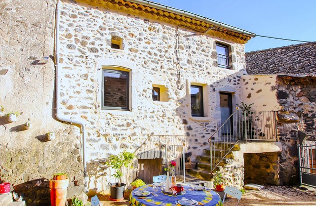 Beautiful home in Rochessauve with WiFi