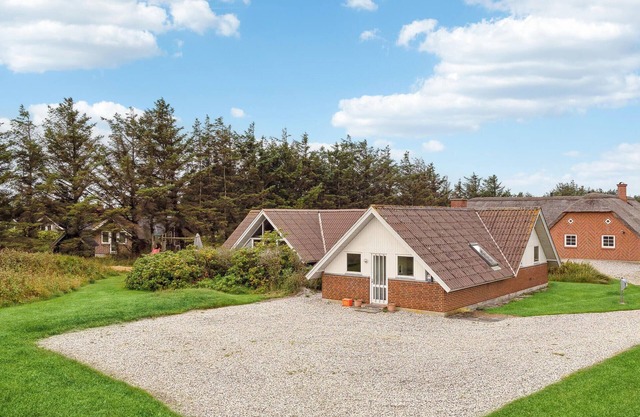 Beautiful home in Ringkøbing with sauna