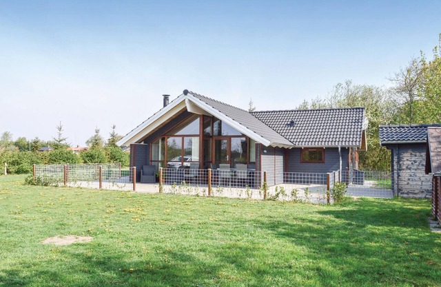 Beautiful home in Skjern with WiFi