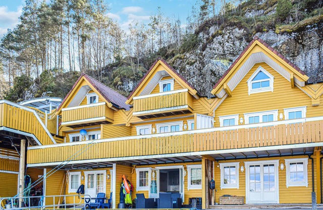 Beautiful home in Storebø with WiFi