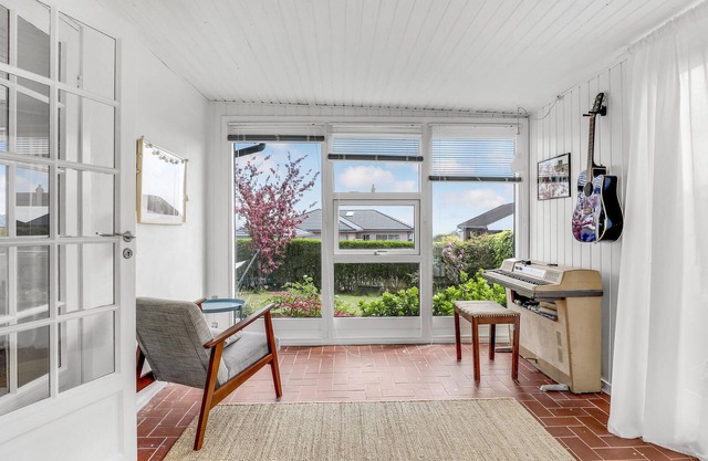 Beautiful home in Svaneke with WiFi