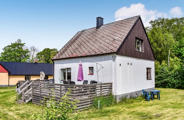Beautiful home in Tomelila with kitchen