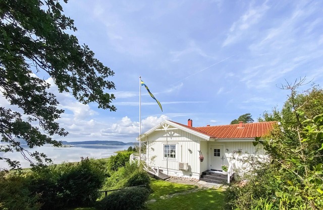 Beautiful home in Uddevalla with WiFi