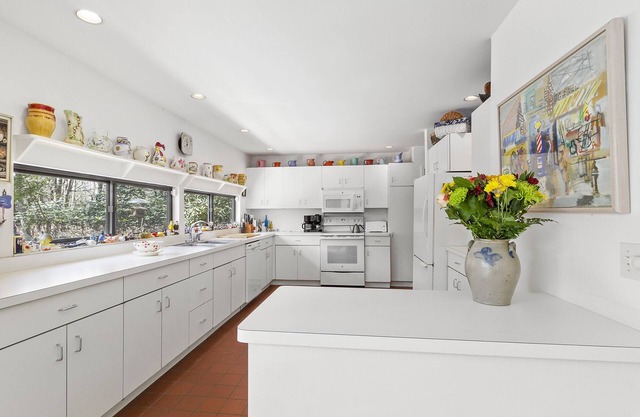 Beautiful Home in Wainscott, walking distance to the ocean with large pool.