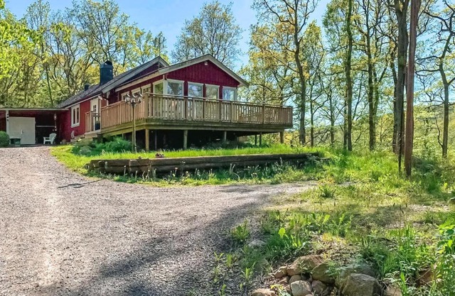 Beautiful Home In Yngered With Wifi